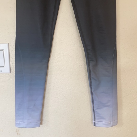 Nike Women's Pro Hyper-warm tights - Picture 6 of 13